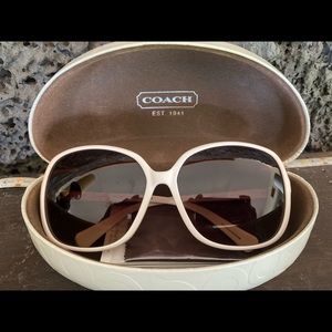 Coach Sunglasses HC8052